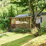 Mobil-home Confortable Avec Terrasse A Seez, 2 - Api-1-52-872 Séez